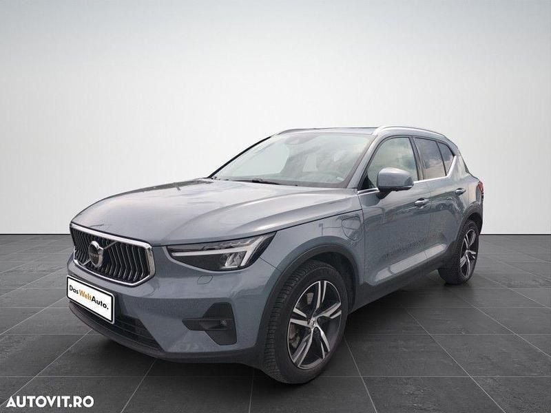 Gri Utilizat 2022 Volvo XC40 Plus SUV | 39.950 EUR (Preț OK) - Imagine 1/4