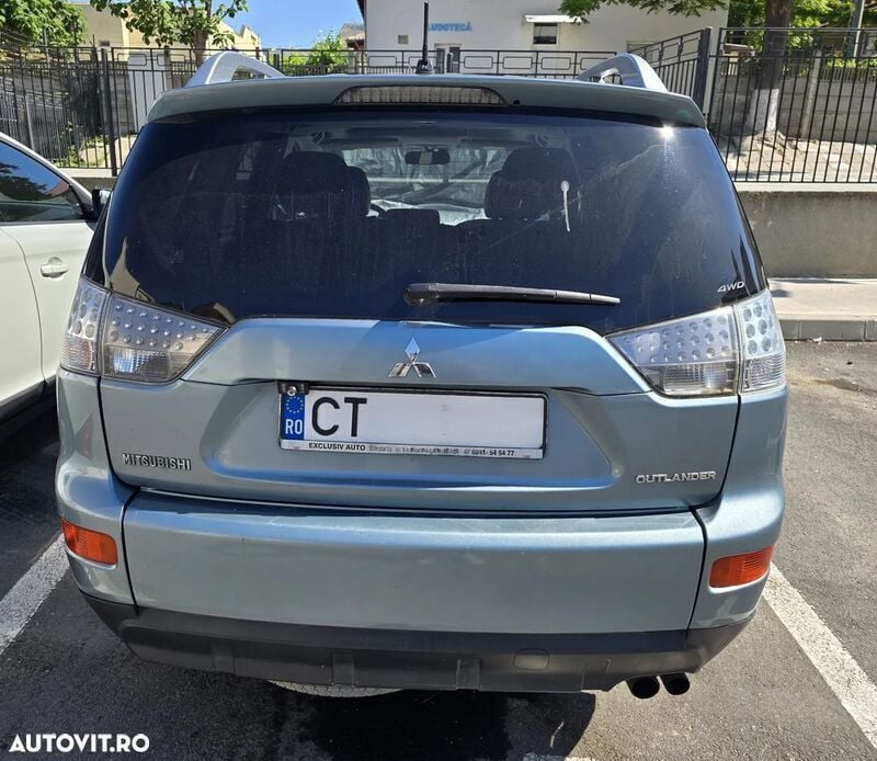 Second-hand Mitsubishi Outlander Instyle 156 CP (114 kW) 2008 Albastru SUV