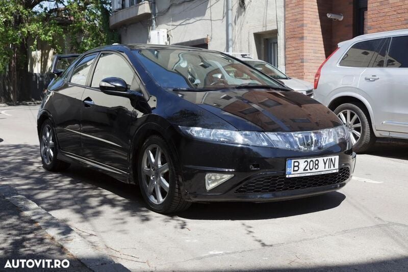 Negru Utilizat 2007 Honda Civic Type S Hatchback | 4.990 EUR (Preț OK) - Imagine 1/4