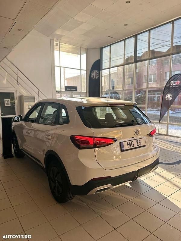 Nouă MG ZS 116 CP (85 kW) 2025 Culoarealb SUV
