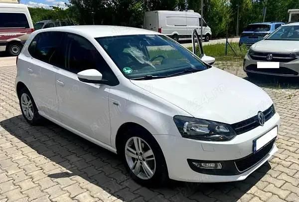 Alb Utilizat 2014 VW Polo Life Hatchback | 5.500 EUR (Preț OK) - Imagine 1/4