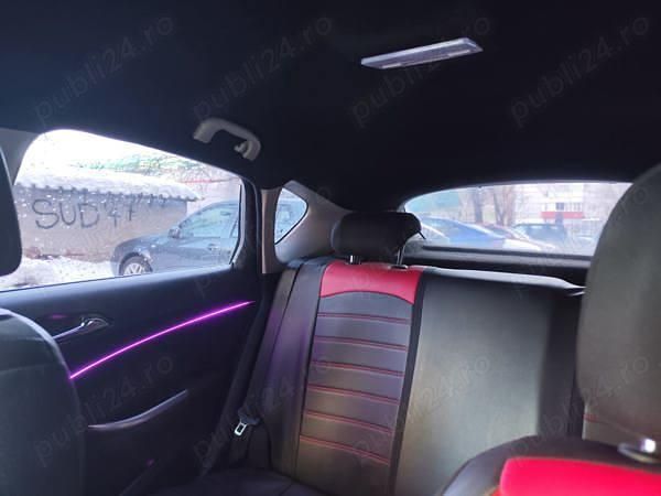 Negru Utilizat 2010 Opel Astra Hatchback | 2.500 EUR (Preț bun) - Imagine 1/4