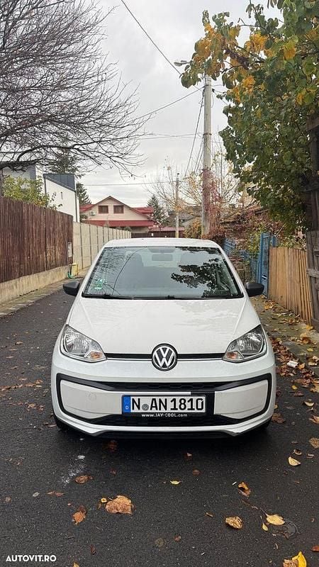 Culoarealb Utilizat 2017 VW up! Move Hatchback | 3.800 EUR (Preț bun) - Imagine 1/4