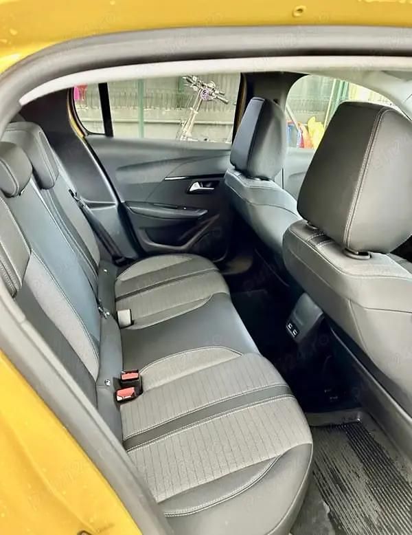 Second-hand Peugeot e-208 147 kW (200 CP) 2020 Auriu Hatchback