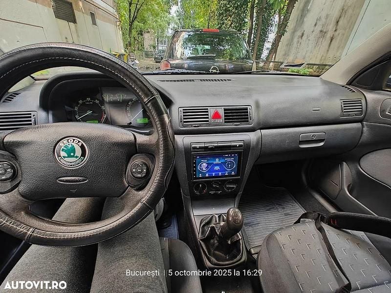 Culoaregri Utilizat 2008 Skoda Octavia Tour Berlinǎ | 2.800 EUR (Preț OK) - Imagine 1/4
