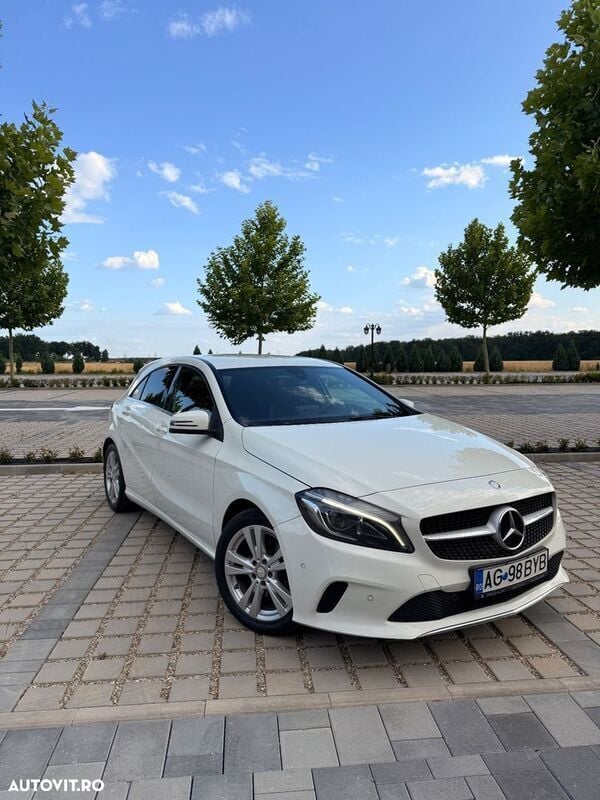 Alb Utilizat 2016 Mercedes A200 Hatchback | 15.999 EUR (Preț OK) - Imagine 1/4