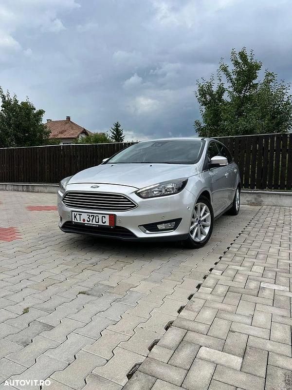 Gri Utilizat 2015 Ford Focus Titanium Break | 6.890 EUR (Preț OK) - Imagine 1/4