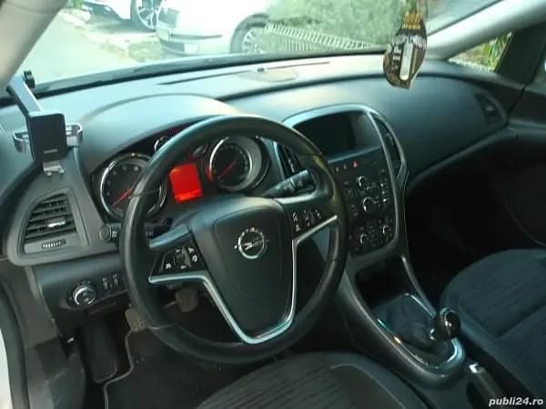 Utilizat 2019 Opel Astra Berlinǎ | 7.500 EUR - Imagine 1/4