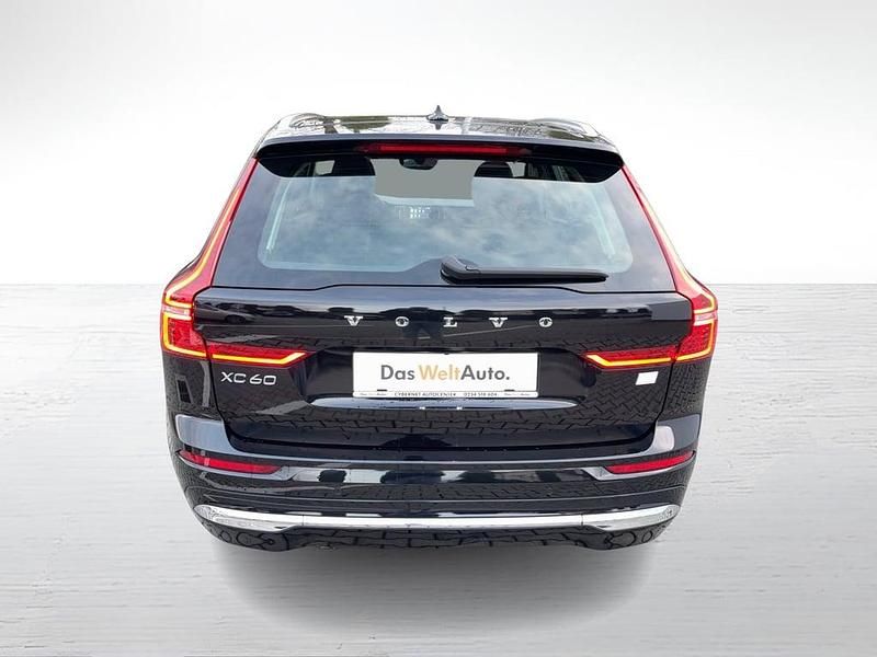 Second-hand Volvo XC60 Inscription 253 CP (186 kW) 2021 Negru  normal SUV