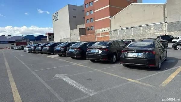 Second-hand Toyota Corolla Hybrid Plus 136 CP (100 kW) 2022 Berlinǎ