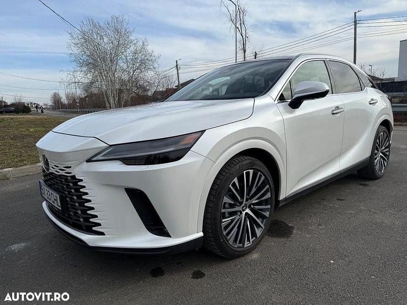 Second-hand Lexus RX450h+ E-FOUR 292 CP (214 kW) 2023 Culoarealb Berlinǎ