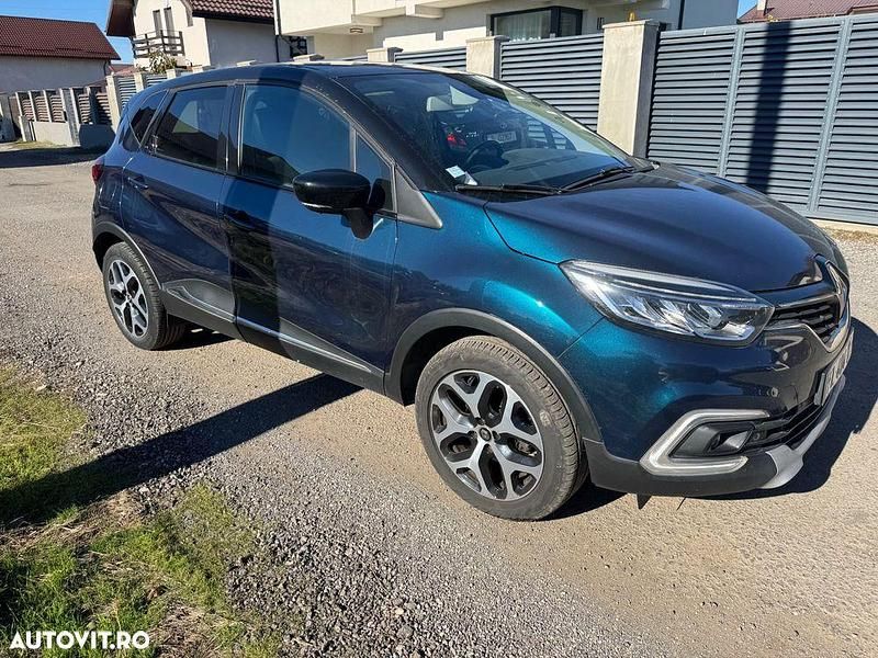 Second-hand Renault Captur Intens 130 CP (95 kW) 2019 Culoarealbastru SUV