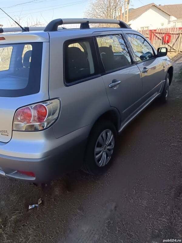 Utilizat 2004 Mitsubishi Outlander SUV | 1.500 EUR - Imagine 1/4