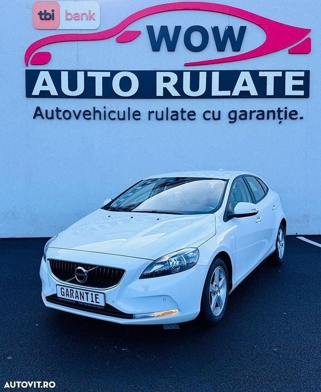 Culoarealb Utilizat 2017 Volvo V40 Drive Kinetic Hatchback | 10.690 EUR (Preț OK) - Imagine 1/4