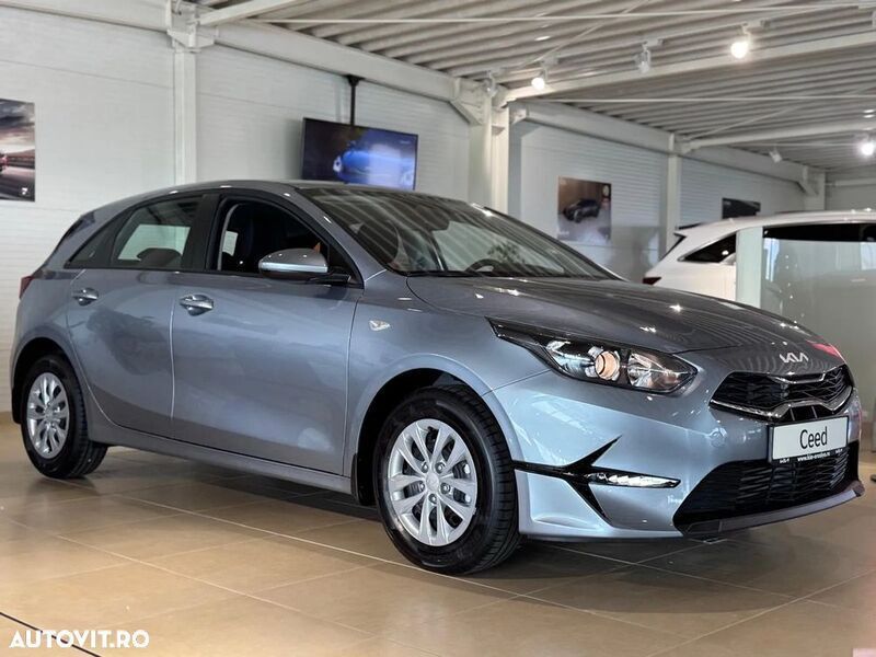 Argint Nouă 2025 Kia Ceed Best Hatchback | 20.441 EUR (Puțin scump) - Imagine 1/4