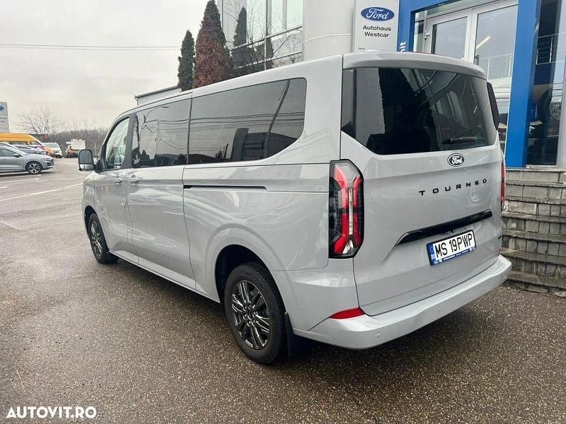Second-hand Ford Tourneo 170 CP (125 kW) 2025 Culoaregri Monovolum