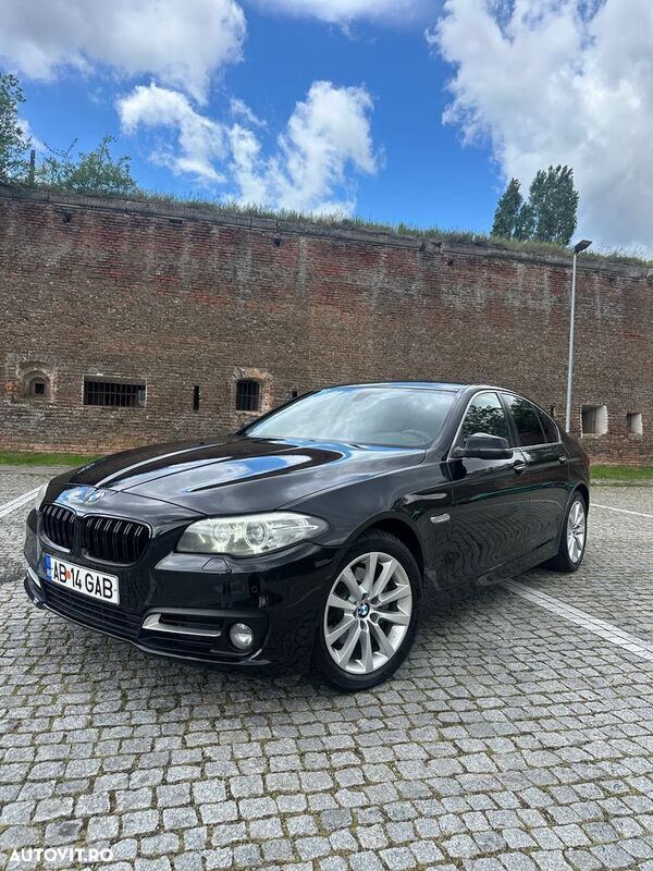 Negru Utilizat 2014 BMW 520 Berlinǎ | 12.990 EUR (Super Preț) - Imagine 1/4