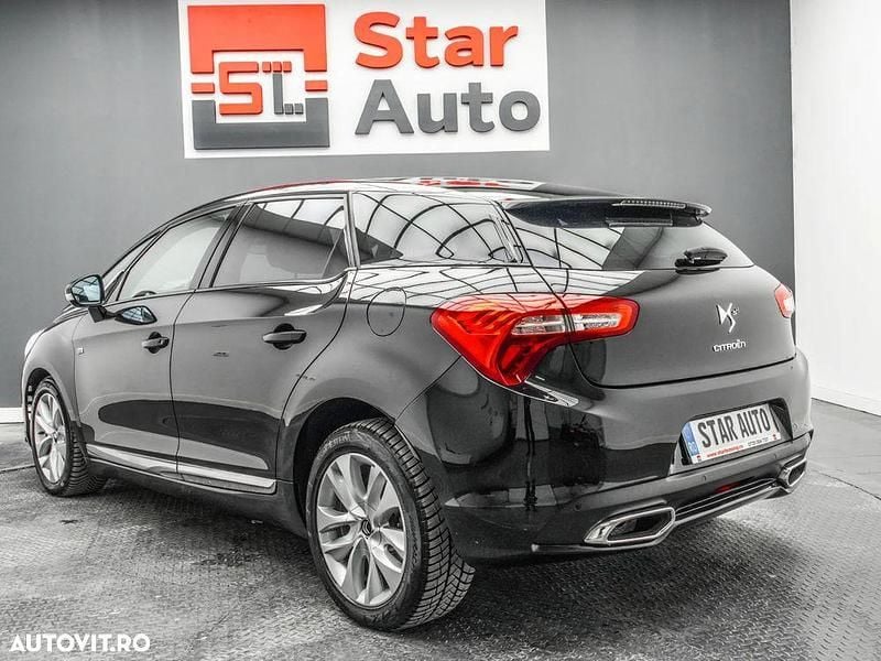 Second-hand Citroën DS5 200 CP (147 kW) 2015 Culoarenegru Hatchback