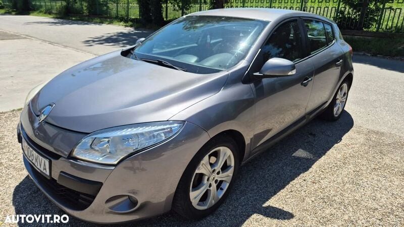 Gri Utilizat 2011 Renault Mégane III Dynamique Hatchback | 3.500 EUR (Preț OK) - Imagine 1/4