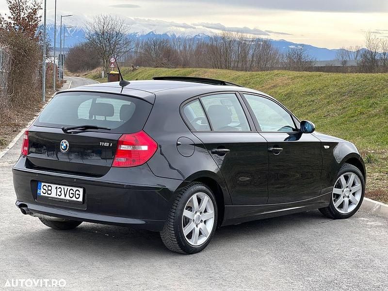 Second-hand BMW 116 122 CP (89 kW) 2008 Culoarenegru Hatchback
