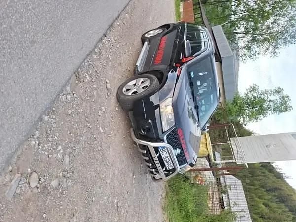 Utilizat 2009 Suzuki Grand Vitara SUV | 4.500 EUR (Preț bun) - Imagine 1/4