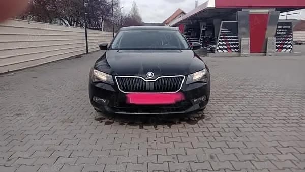 Utilizat 2018 Skoda Superb Berlinǎ | 9.500 EUR (Super Preț) - Imagine 1/4