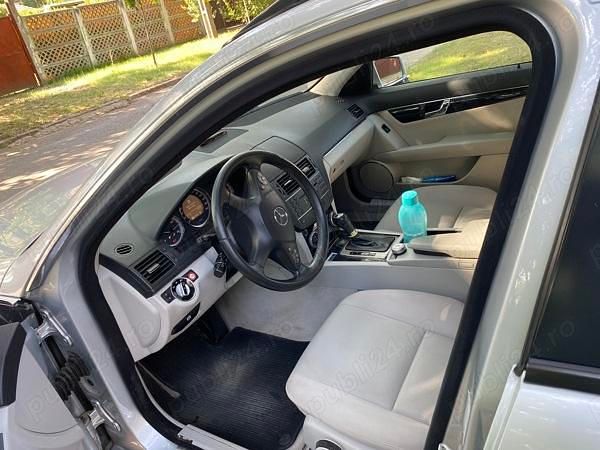 Second-hand Mercedes C200 136 CP (100 kW) 2011 Argintiu Break