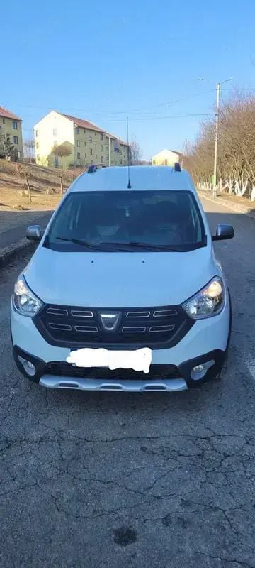 Second-hand Dacia Dokker Stepway 90 CP (66 kW) 2018 Monovolum