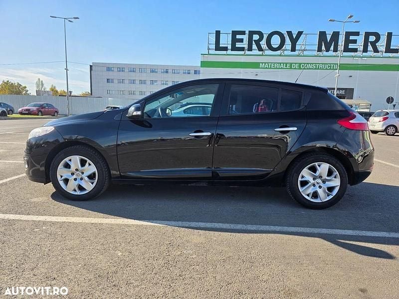 Culoarenegru Utilizat 2012 Renault Mégane III Hatchback | 4.700 EUR (Preț OK) - Imagine 1/4