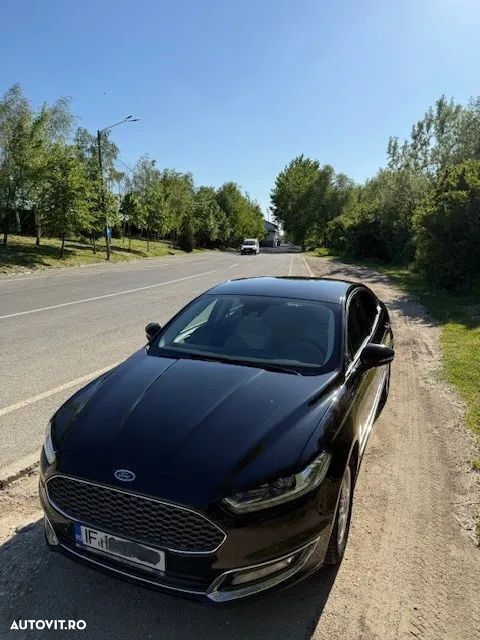 Negru Utilizat 2018 Ford Mondeo Vignale Berlinǎ | 17.500 EUR - Imagine 1/4