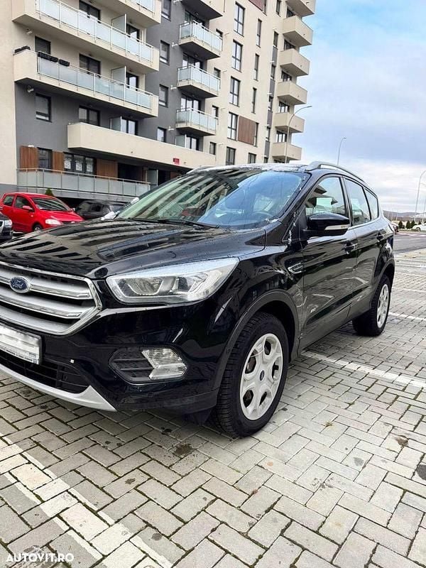 Second-hand Ford Kuga Titanium 150 CP (110 kW) 2018 Culoarenegru SUV