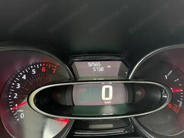 Second-hand Renault Clio GrandTour Life 75 CP (55 kW) 2019 Alb Break