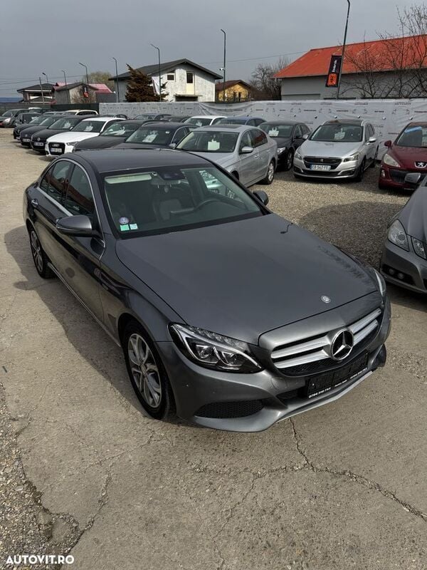 Gri Utilizat 2017 Mercedes C350e Exclusive Berlinǎ | 14.990 EUR - Imagine 1/4