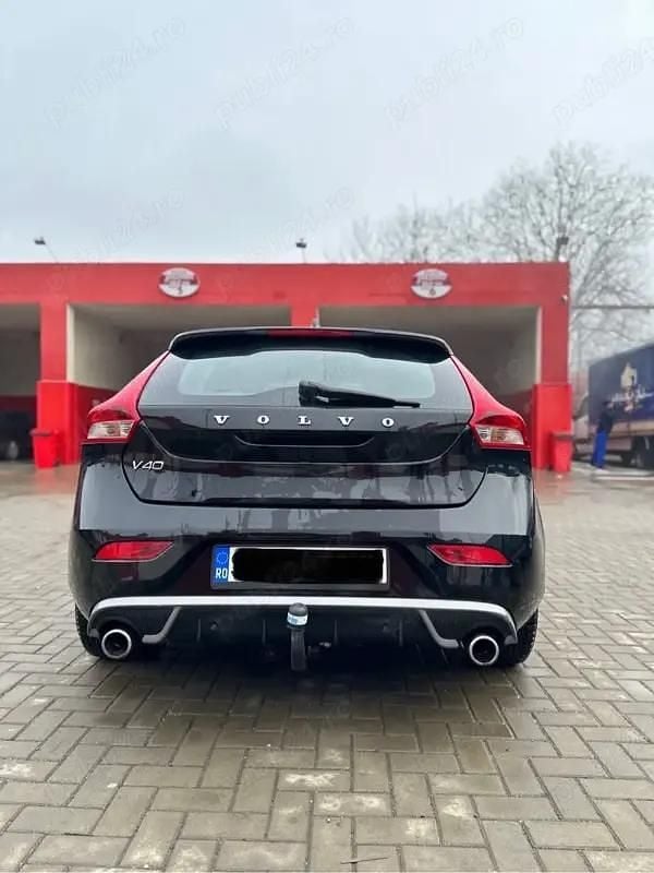 Second-hand Volvo V40 120 CP (88 kW) 2016 Hatchback