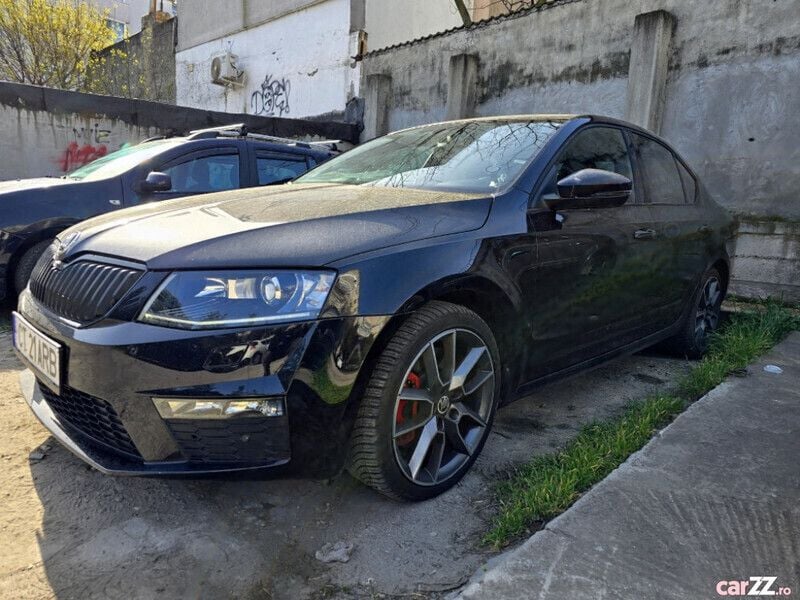 Negru Utilizat 2015 Skoda Octavia RS Hatchback | 13.000 EUR (Preț OK) - Imagine 1/4