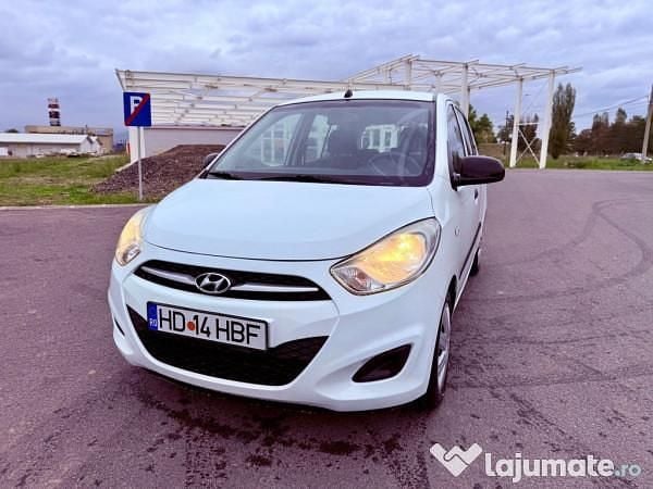 Alb Utilizat 2012 Hyundai i10 Hatchback | 3.500 EUR - Imagine 1/4