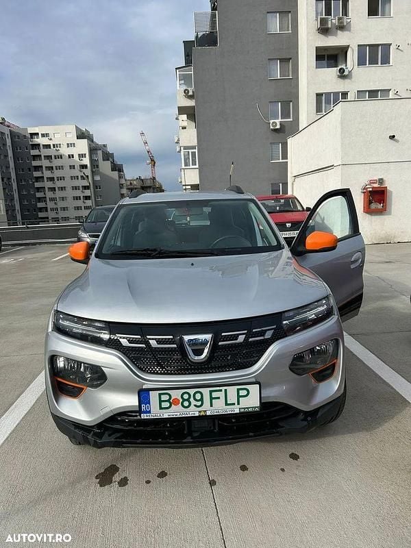 Culoareargint Utilizat 2023 Dacia Spring Expression Hatchback | 8.300 EUR (Preț bun) - Imagine 1/4