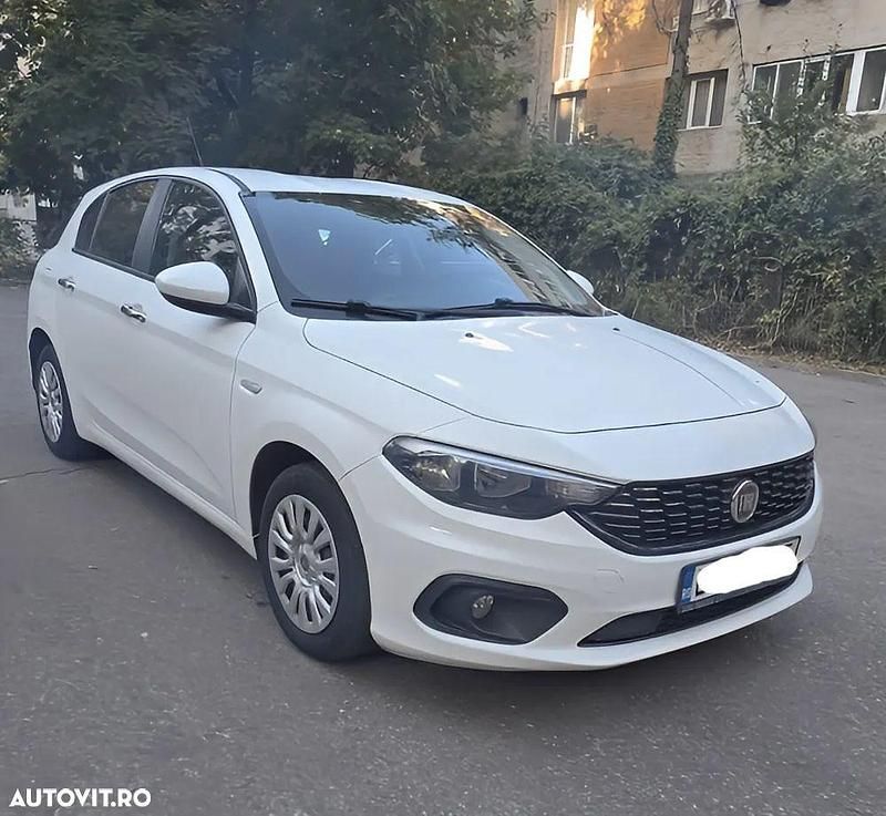 Alb Utilizat 2018 Fiat Tipo Easy Hatchback | 6.950 EUR (Preț bun) - Imagine 1/4