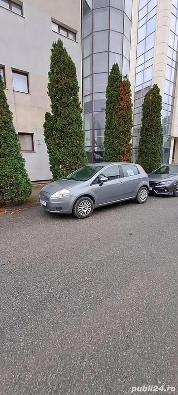 Utilizat 2009 Fiat Grande Punto Hatchback | 3.500 EUR - Imagine 1/2