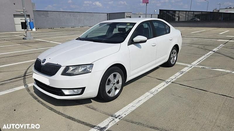 Culoarealb Utilizat 2013 Skoda Octavia Hatchback | 4.000 EUR (Preț OK) - Imagine 1/4