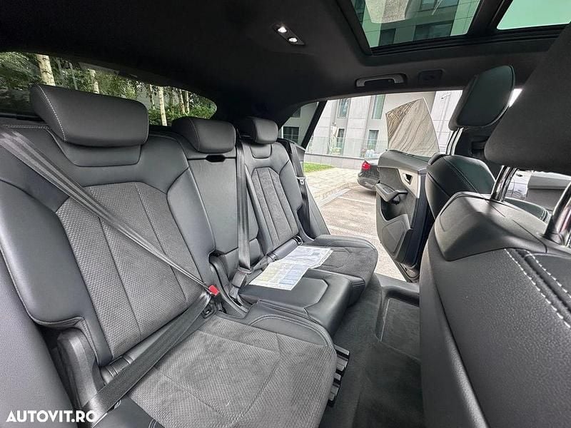 Culoarenegru Utilizat 2021 Audi Q8 S-Line SUV | 66.500 EUR - Imagine 1/4