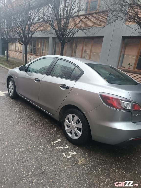 Second-hand Mazda 3 105 CP (77 kW) 2011 Culoareargint Berlinǎ