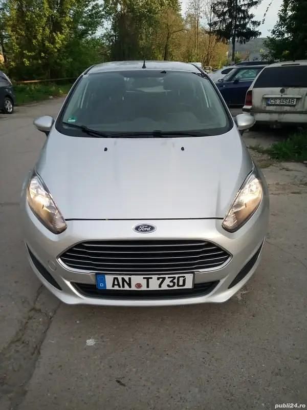 Utilizat 2015 Ford Fiesta Hatchback | 4.190 EUR (Preț OK) - Imagine 1/4