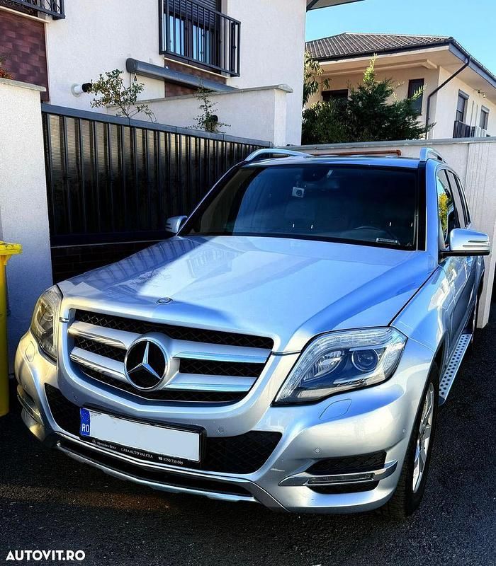 Culoareargint Utilizat 2013 Mercedes GLK220 SUV | 12.500 EUR (Preț OK) - Imagine 1/4