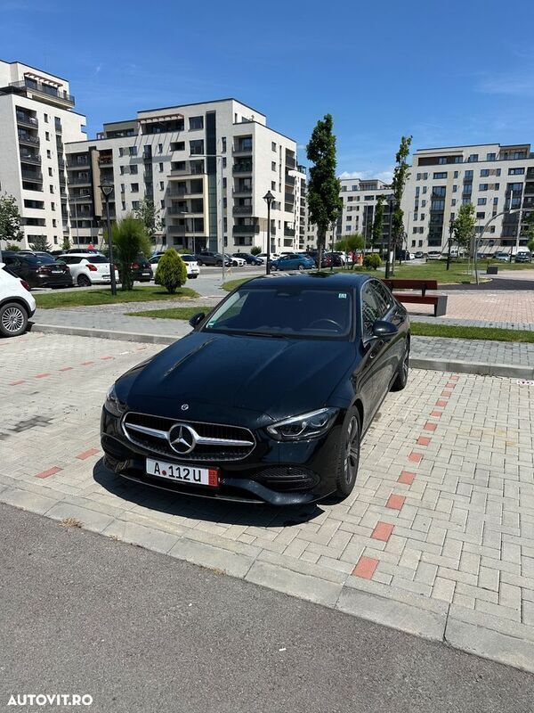 Negru Utilizat 2022 Mercedes C220 Avantgarde Berlinǎ | 31.500 EUR (Super Preț) - Imagine 1/4