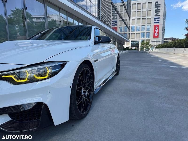 Second-hand BMW M4 Comfort Edition 450 CP (330 kW) 2018 Culoarealb Coupe