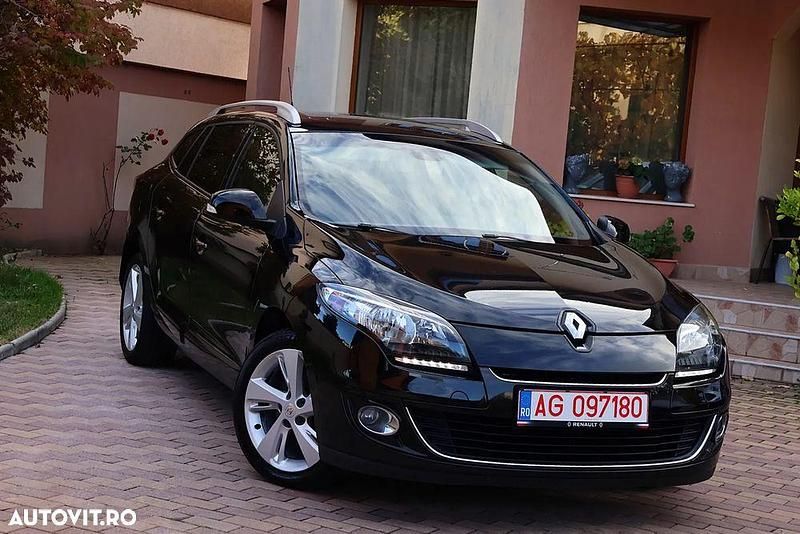 Culoarenegru Utilizat 2013 Renault Mégane GrandTour Dynamique Break | 4.799 EUR (Preț OK) - Imagine 1/4