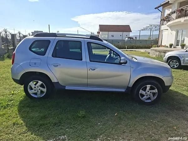 Utilizat 2011 Dacia Duster SUV | 3.999 EUR - Imagine 1/4
