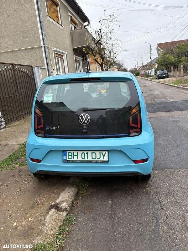 Second-hand VW e-up! 61 kW (83 CP) 2023 Culoarealbastru Hatchback