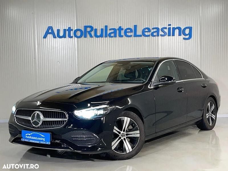 Culoarenegru Utilizat 2021 Mercedes C200 Berlinǎ | 31.390 EUR (Preț OK) - Imagine 1/4